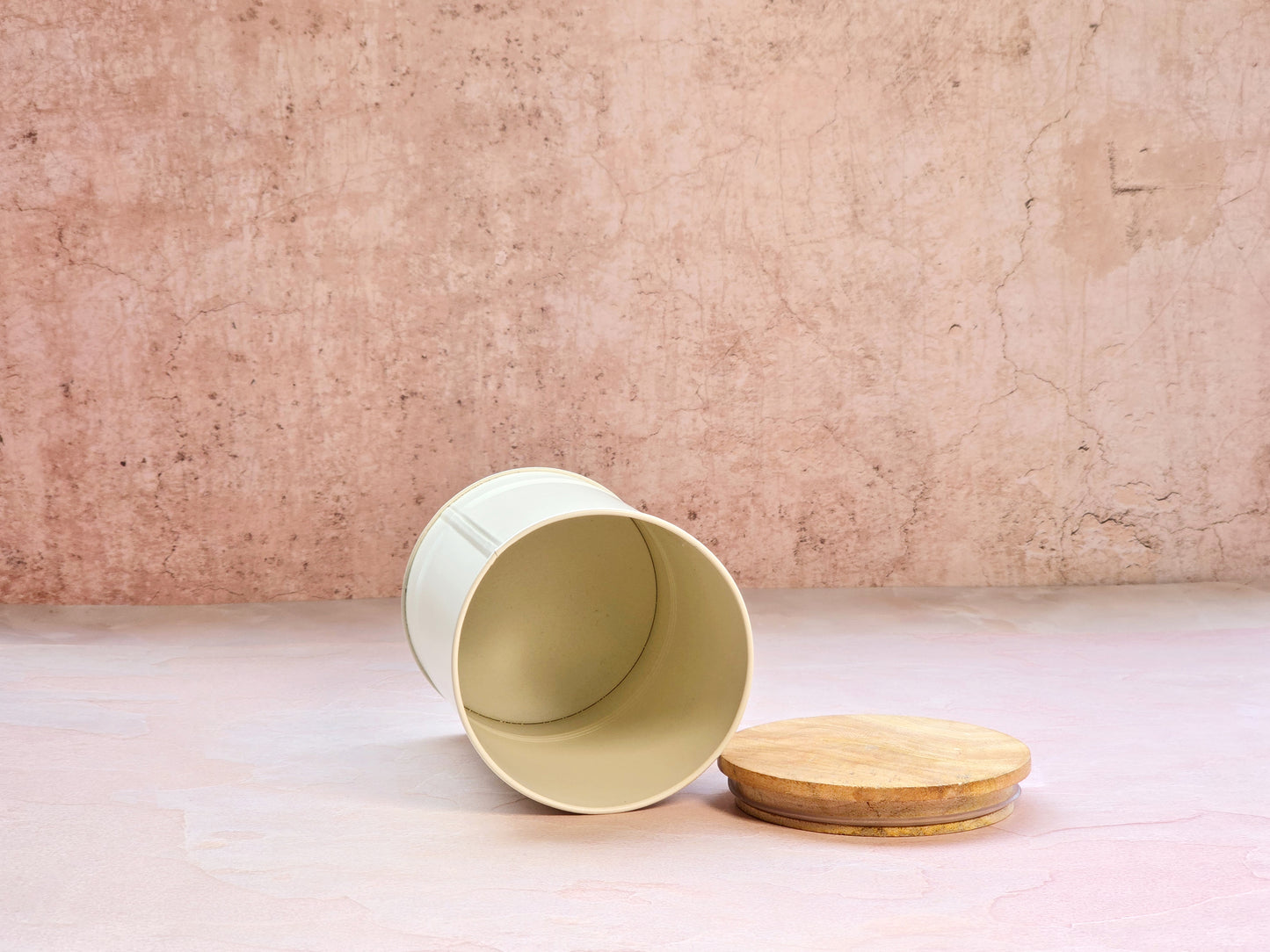 Beige T/C/S Containers
