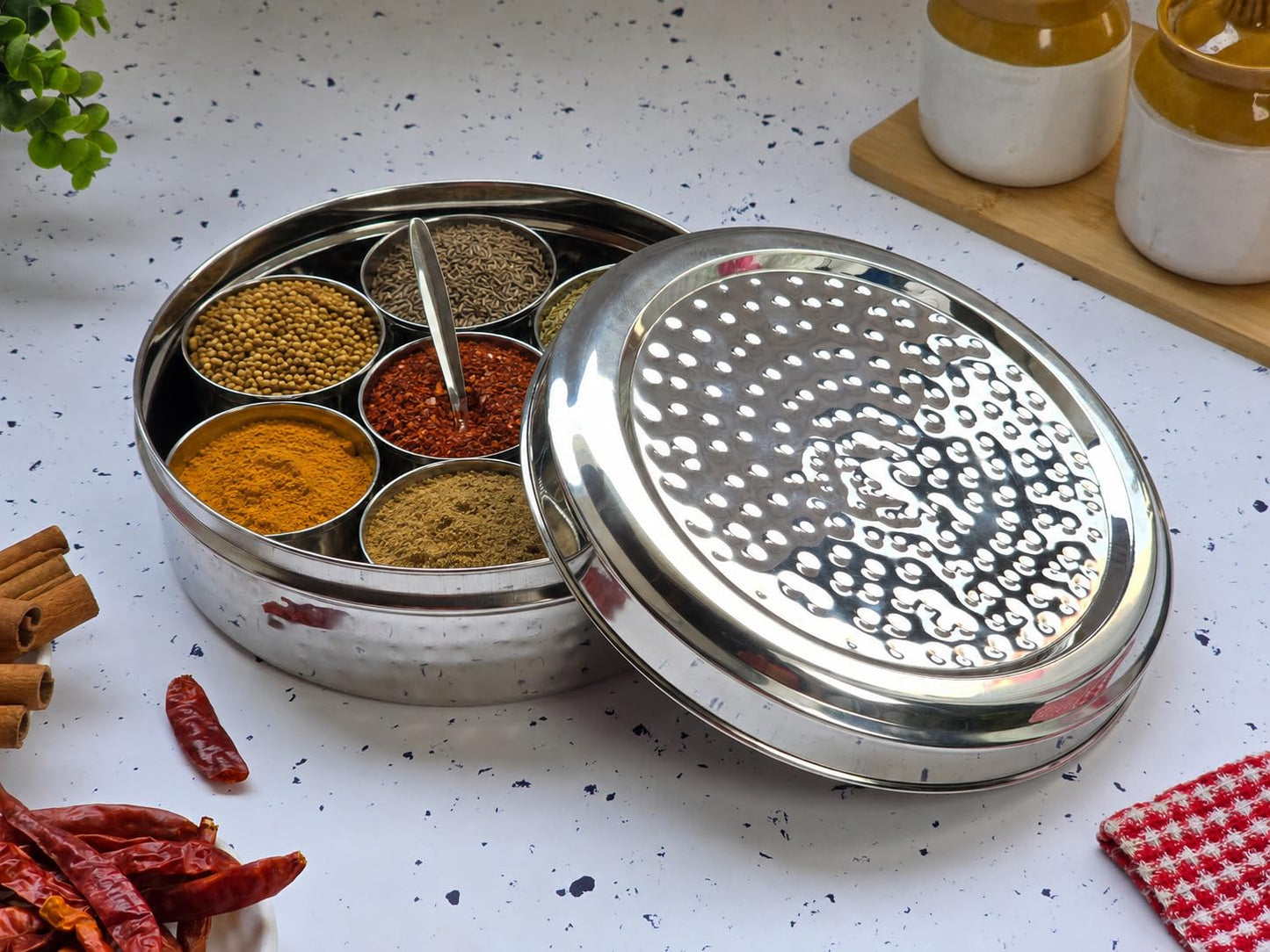 JISCOVERY Stainless Steel Airtight 7 Compartments Spice Box With Solid Lid & 1 Spoon