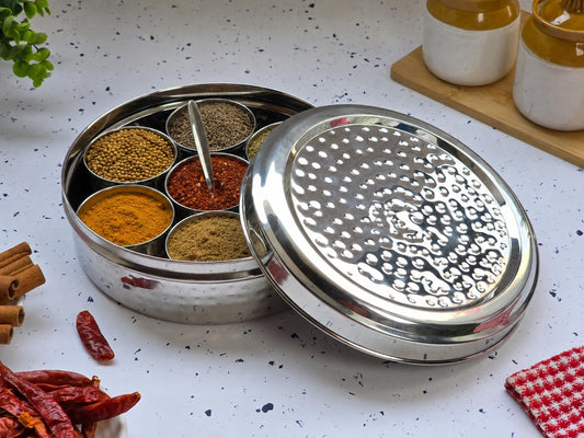 JISCOVERY Stainless Steel Airtight 7 Compartments Spice Box With Solid Lid & 1 Spoon