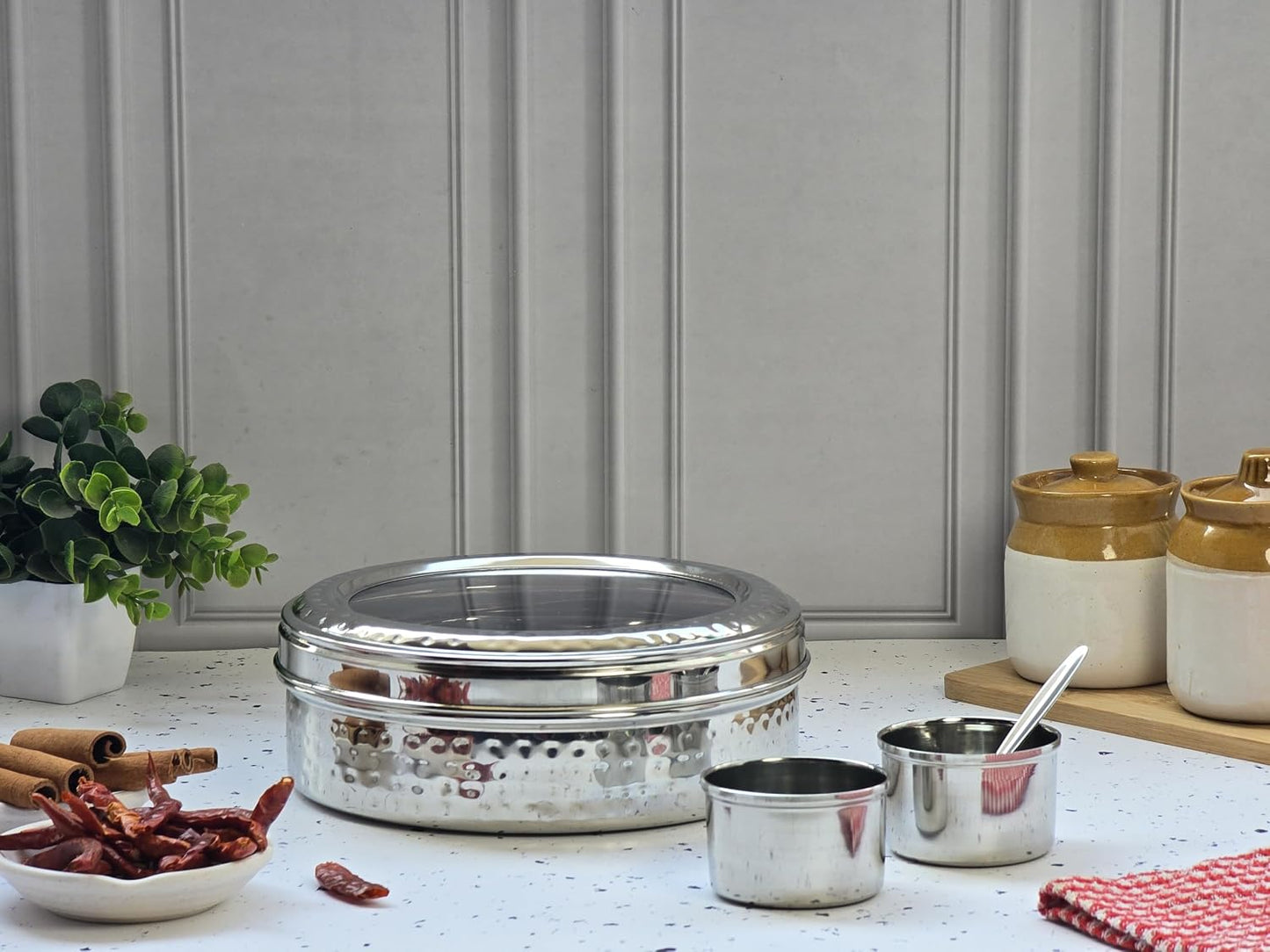 JISCOVERY Stainless Steel Airtight 7 Compartments Spice Box With Solid Lid & 1 Spoon